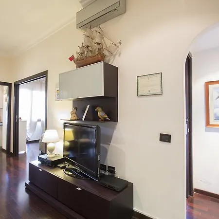 Suntime Attic Apartment Rom