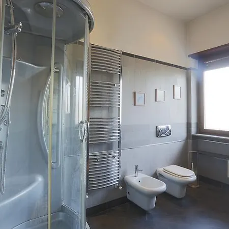Suntime Attic Apartment Rom